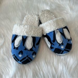 Vera Bradley Playful Penguins Cozy Slippers Medium Size 7-8